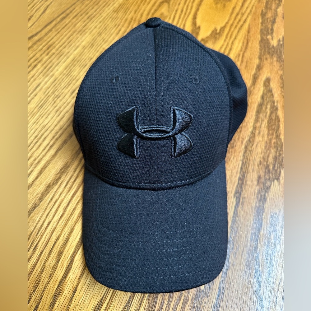 Under Armour Black Cap, Size LG/XL